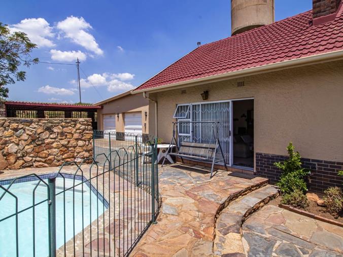 House for sale in Linmeyer&nbsp;Johannesburg