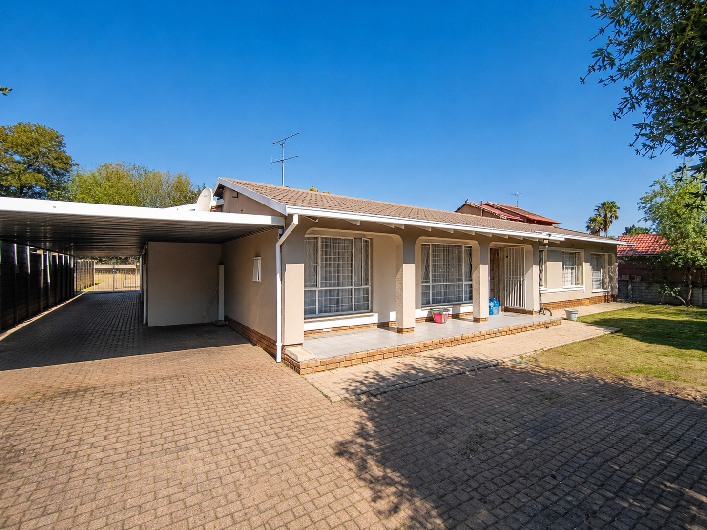 House For Sale in Brackendowns&nbsp;Alberton