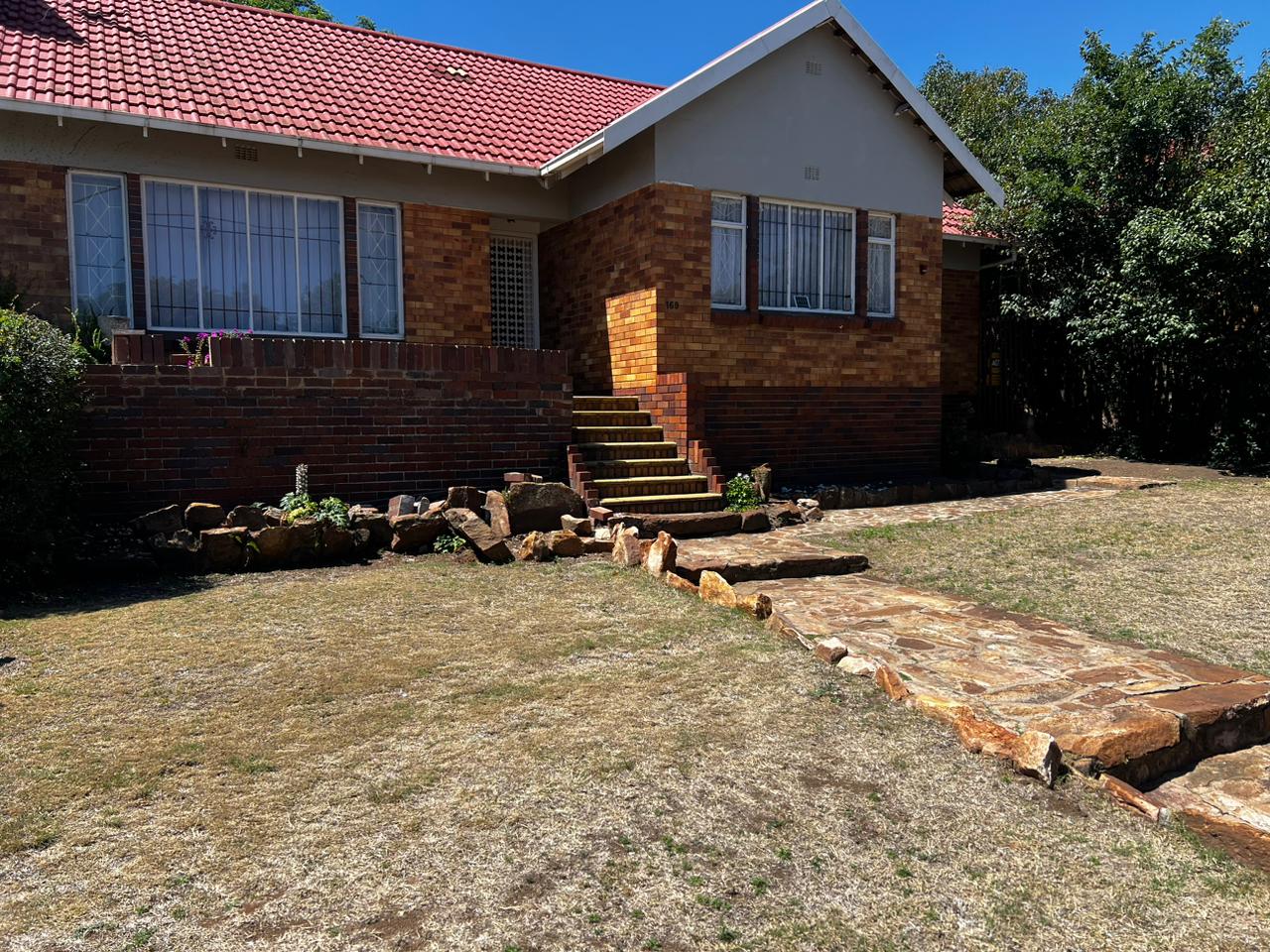 House for sale in Linmeyer&nbsp;Johannesburg